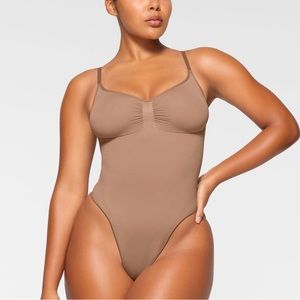 Skims Sculpting Thong Bodysuit- XS